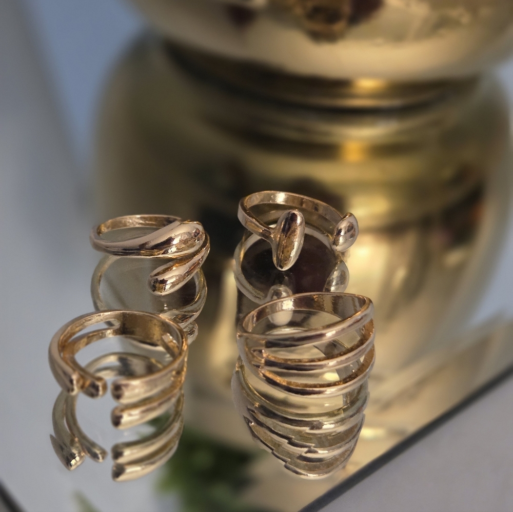 4pc Elegant Gold-Tone Women's Ring Set